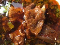 -拈签一笑黄牛肉辣卤串串