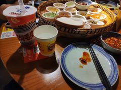 -包整·丝娃娃(一览甲秀楼风景店)