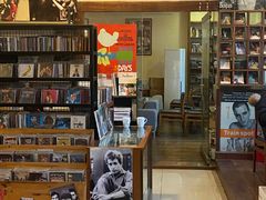 -麦田书店(国防路店)