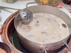 -洪氏嗨捞·猪肚鸡火锅(阳光天地店)