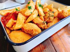 美式风味炸鸡翅配薯条-MIKAKU(万达广场上海宝山店)