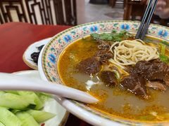 红烧牛肉面-金杨拉面王小吃面馆·牛三宝面·红烧牛肉粉