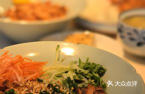 Vietnamese Lemongrass Rice Vermicelli