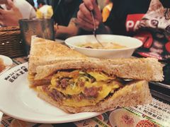 碎牛肉鸡蛋芝士花生酱三明治-旺记冰室(九龙中心大厦店)