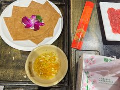 -宽板凳老灶火锅(台湾街店)