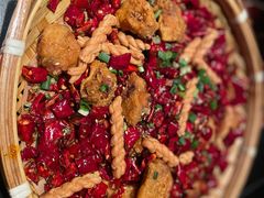重庆特色辣子鸡-纯阳•六两酒馆