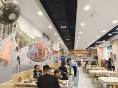 大堂-江城燕子大排档(江汉路步行街店)