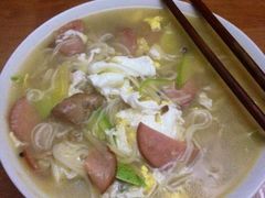 -花溪巷牛肉粉(泉城路店)
