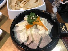 -左庭右院鲜牛肉火锅(金山万达店)