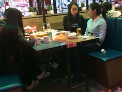 大堂-多嘴超级肉蟹煲(杉杉国潮主题店)