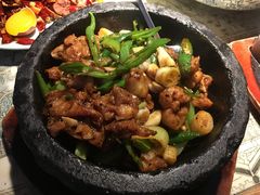 黑椒石锅牛蛙-蘇小主(徐州万达店)