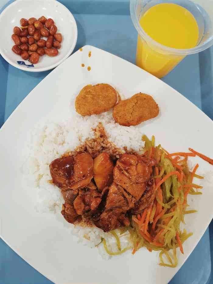 浙大紫金港临湖餐厅-"临湖餐厅算是食堂里面环境最好的了坐在二.