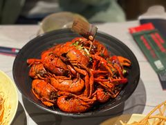 -巴厘龙虾·榜首油焖大虾(音乐学院·沿江酒馆店)