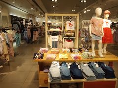 -日月光中心广场