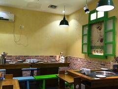 -两三事小郡肝串串香火锅(桂庙店)