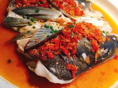 老坛剁椒蒸鲜活鱼头-遇见湘·地道湖南菜(黄埔泰丰店)