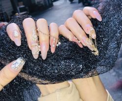 -CM.Nail美甲美睫