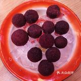 藕中间还有肉馅。杨梅好吃冰冰凉酸酸甜甜