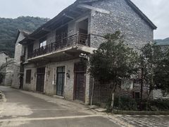 -高荡千年布依古寨旅游景区