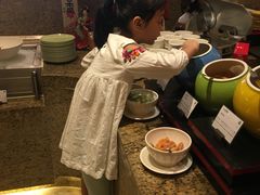 -华邑酒店·鲜艳全日自助餐厅