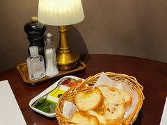 餐前面包佐葡萄香醋和意面酱汁-CAPARESH開府莱舍(望京金辉店)