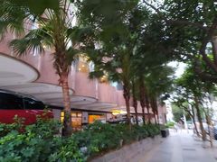-深圳富苑皇冠假日套房酒店