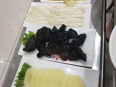 -红菇坊鲜汤火锅(北站店)