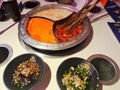 -钢管厂五区小郡肝串串香火锅(人民广场店)