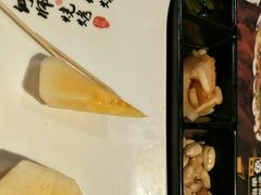 -何师烧烤·香辣蟹·川菜·30年老品牌(太古里旗舰店)