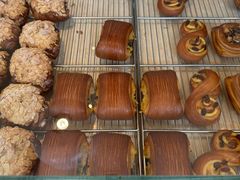-VERIE BAKEHOUSE