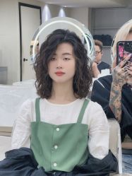 -十六番发型师事务所