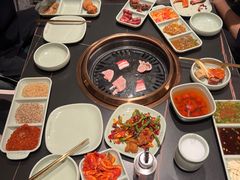 -梨花甄选自助烤肉(小寨原力场店)