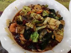 -扒虾小妹儿麻辣海鲜(宏图街店)