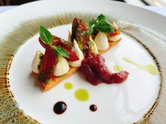 乳清芝士配农场番茄-Kathleen's Waitan 凯圣琳江景西餐厅(外滩店)