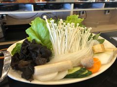 -呷哺呷哺 小火锅 (浦东新欧尚超市店)