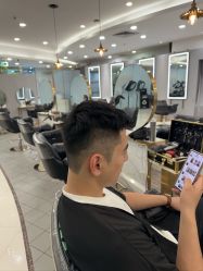 点击看大图 -八佰伴8008星级形象店