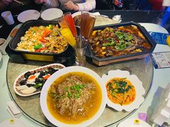 -巴特餐饮6加1音乐餐吧·新疆菜