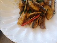 -郑猛记石岐鸽主题餐厅(长江店)