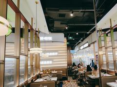 -洪氏嗨捞·广东猪肚鸡·椰子鸡火锅(西咸万象城店)