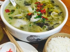 -渝是乎川渝小炒(新世界百货望京店)