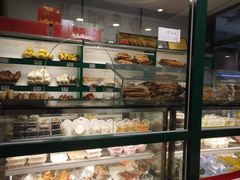 面包甜点陈列柜-南来顺饭庄·清真(南菜园店)