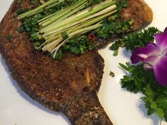 -香巴拉云南餐厅(华莱坞店)