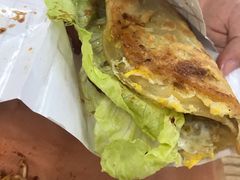 炉烤鸡蛋灌饼-路边摊胡同里(星城商厦店)