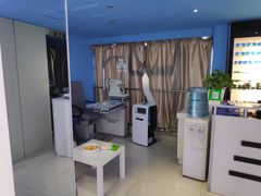 -提一眼镜·蔡司·依视路(小寨店)