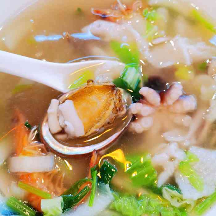 闽乡汇海鲜锅边王庄店-"口味中上吧.不过锅边还是要稍微表扬一下的...