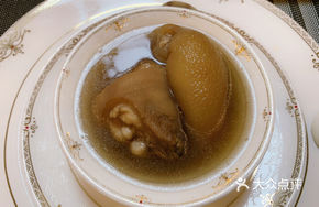 Herbal Pork Trotter Soup