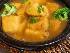 自制鲍汁豆腐煲-李记潮汕砂锅粥(营福路店)