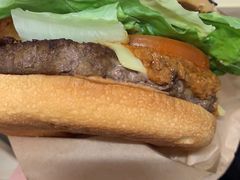 金尊肉酱安格斯厚牛堡-麦当劳(东方时代广场分店)