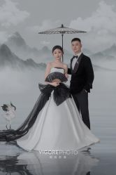 -雪中彩影婚纱摄影·微光艺术中心