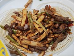 杏鲍菇炒鹿柳-鹿鸣春饭店(总店)